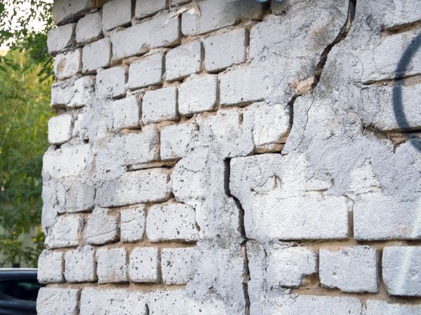 Cracked Brick Wall Repair in Rogers